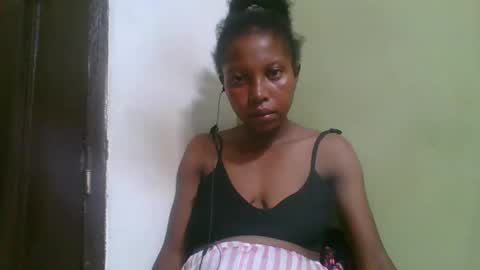 Snapshot of rinah654271 chatting on 02.04.26 rinah654271 online show from 02.04.26