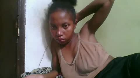 Snapshot of rinah654271 chatting on 02.14.26 rinah654271 online show from 02.14.26