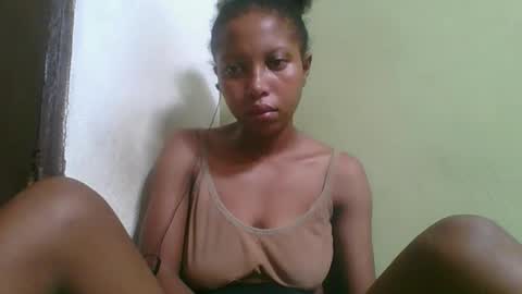 Snapshot of rinah654271 chatting on 03.01.26 rinah654271 online show from 03.01.26