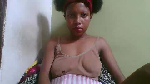 Snapshot of rinah654271 chatting on 03.20.26 rinah654271 online show from 03.20.26