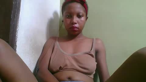 Snapshot of rinah654271 chatting on 03.26.26 rinah654271 online show from 03.26.26