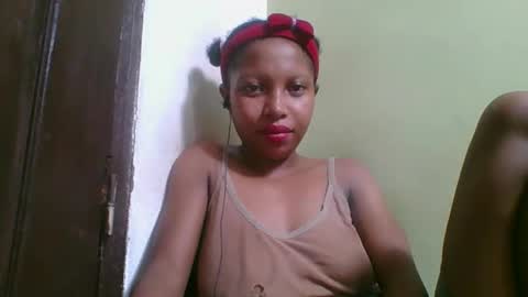 Snapshot of rinah654271 chatting on 03.28.26 rinah654271 online show from 03.28.26