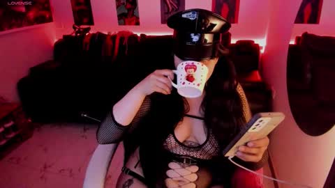 Snapshot of rini_bunny chatting on 10.24.25 rini online show from 10.24.25