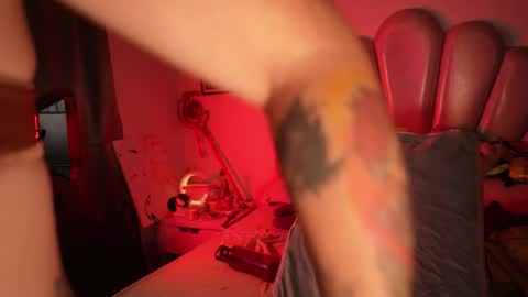 Snapshot of riniryokouwu chatting on 10.18.25    online show from 10.18.25