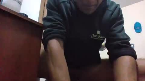 Snapshot of rinobogota chatting on 05.19.26 Ruben D online show from 05.19.26
