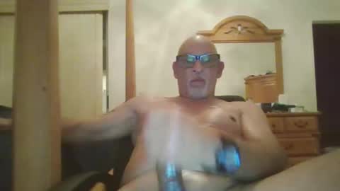 Snapshot of rionel chatting on 02.13.26 RioNel online show from 02.13.26