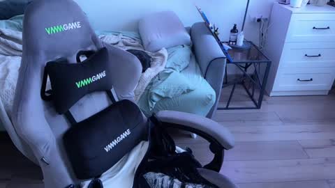 Snapshot of ripper_66 chatting on 02.07.25   DianaBrite            fansl y online show from 02.07.25