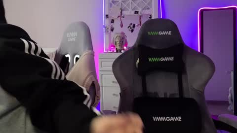 Snapshot of ripper_66 chatting on 02.09.25   DianaBrite            fansl y online show from 02.09.25