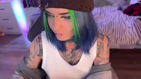 Snapshot of ripper_66 chatting on 10.07.25   DianaBrite            fansl y online show from 10.07.25