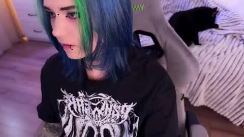 Snapshot of ripper_66 chatting on 10.15.25   DianaBrite            fansl y online show from 10.15.25