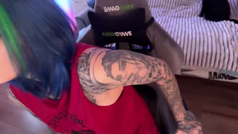 Snapshot of ripper_66 chatting on 10.21.25   DianaBrite            fansl y online show from 10.21.25