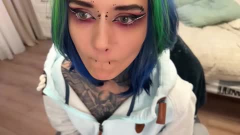 Snapshot of ripper_66 chatting on 10.24.25   DianaBrite            fansl y online show from 10.24.25