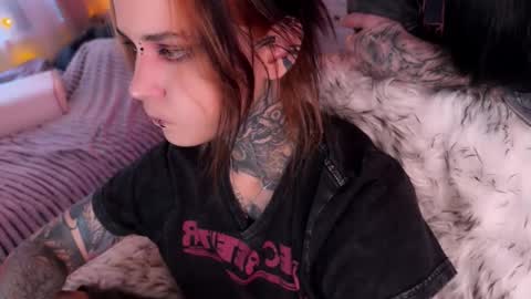   DianaBrite            fansl y online show from 12.21.25