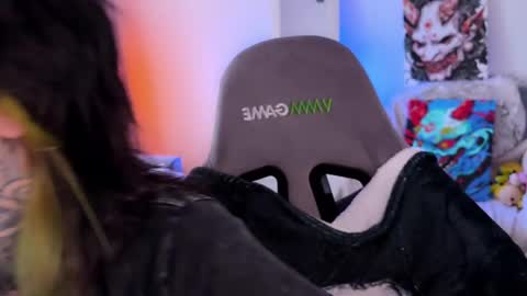   DianaBrite            fansl y online show from 04.16.26