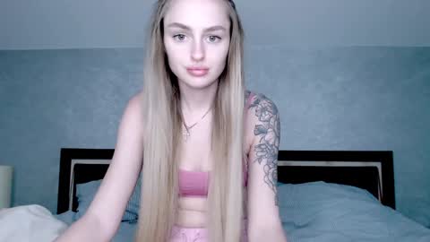 Snapshot of rita_orra chatting on 02.01.25 Rita online show from 02.01.25
