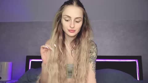 Snapshot of rita_orra chatting on 03.09.25 Rita online show from 03.09.25