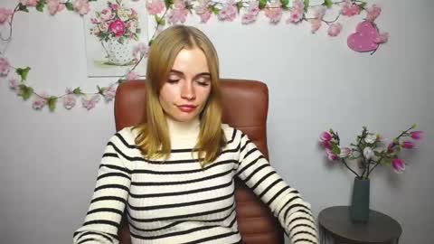 Snapshot of ritakiskis chatting on 09.11.25 ritakiskis online show from 09.11.25