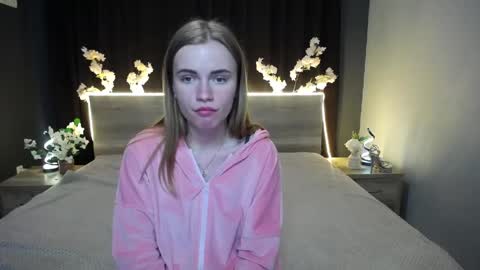 Snapshot of ritakiskis chatting on 04.21.26 ritakiskis online show from 04.21.26