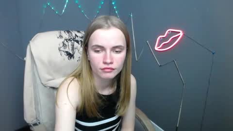 Snapshot of ritakiskis chatting on 04.28.26 ritakiskis online show from 04.28.26
