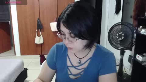 PeachSalinger online show from 09.13.25