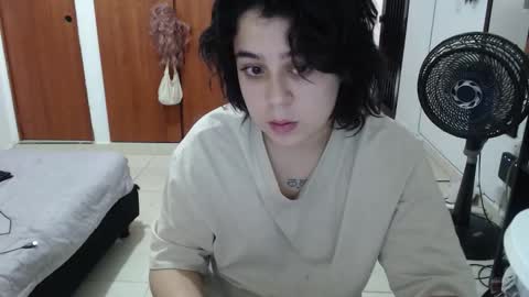 PeachSalinger online show from 09.17.25