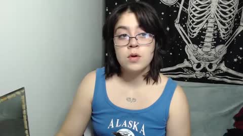 PeachSalinger online show from 09.23.25