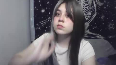 PeachSalinger online show from 09.24.25