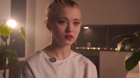 Snapshot of rivagosnell chatting on 02.19.26 Akemi online show from 02.19.26