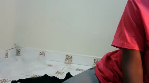 Snapshot of rlessing chatting on 10.13.25 rlessing online show from 10.13.25