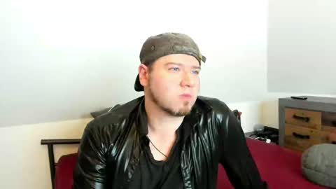 rlplover9 online show from 01.26.25