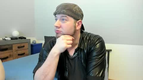 rlplover9 online show from 10.18.25