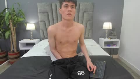 Roan Birkin online show from 01.31.25