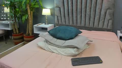 Roan Birkin online show from 02.13.25