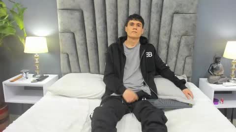 Roan Birkin online show from 02.21.25