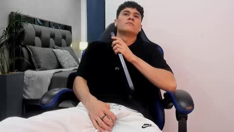 Roan Birkin online show from 10.20.25