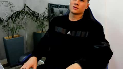 Roan Birkin online show from 12.02.25