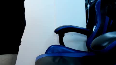 Roan Birkin online show from 12.13.25