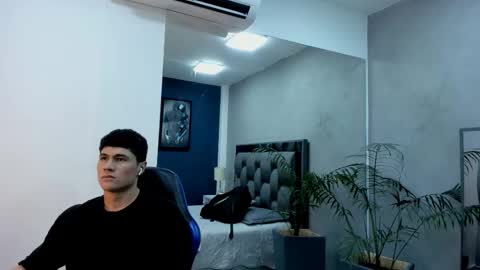 Roan Birkin online show from 12.17.25