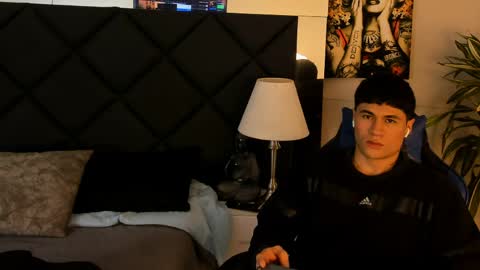 Roan Birkin online show from 04.08.26