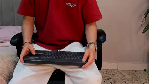 Roan Birkin online show from 06.12.26