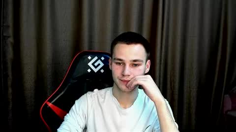 robert10211 online show from 12.23.25