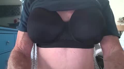 Snapshot of robert45556 chatting on 10.09.25 robert online show from 10.09.25