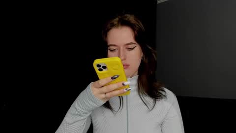 Snapshot of robert_lisa chatting on 12.12.24 Lisa and Robert i am online all days 900 am GMT3 online show from 12.12.24