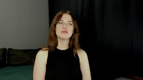 Snapshot of robert_lisa chatting on 12.23.24 Lisa and Robert i am online all days 900 am GMT3 online show from 12.23.24