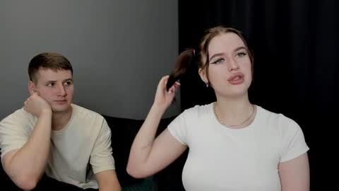 Snapshot of robert_lisa chatting on 01.10.25 Lisa and Robert i am online all days 900 am GMT3 online show from 01.10.25