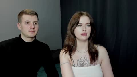 Snapshot of robert_lisa chatting on 01.12.25 Lisa and Robert i am online all days 900 am GMT3 online show from 01.12.25