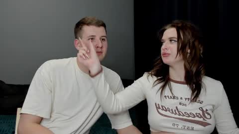 Snapshot of robert_lisa chatting on 01.15.25 Lisa and Robert i am online all days 900 am GMT3 online show from 01.15.25