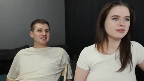 Snapshot of robert_lisa chatting on 02.19.25 Lisa and Robert i am online all days 900 am GMT3 online show from 02.19.25