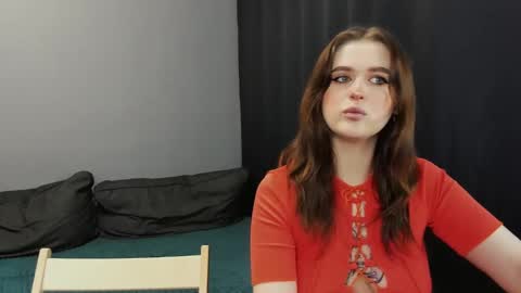 Snapshot of robert_lisa chatting on 03.09.25 Lisa and Robert i am online all days 900 am GMT3 online show from 03.09.25