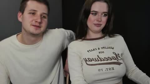 Snapshot of robert_lisa chatting on 03.10.25 Lisa and Robert i am online all days 900 am GMT3 online show from 03.10.25